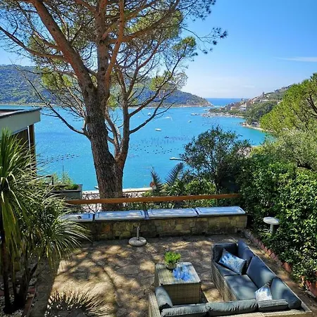 Villa Blue *